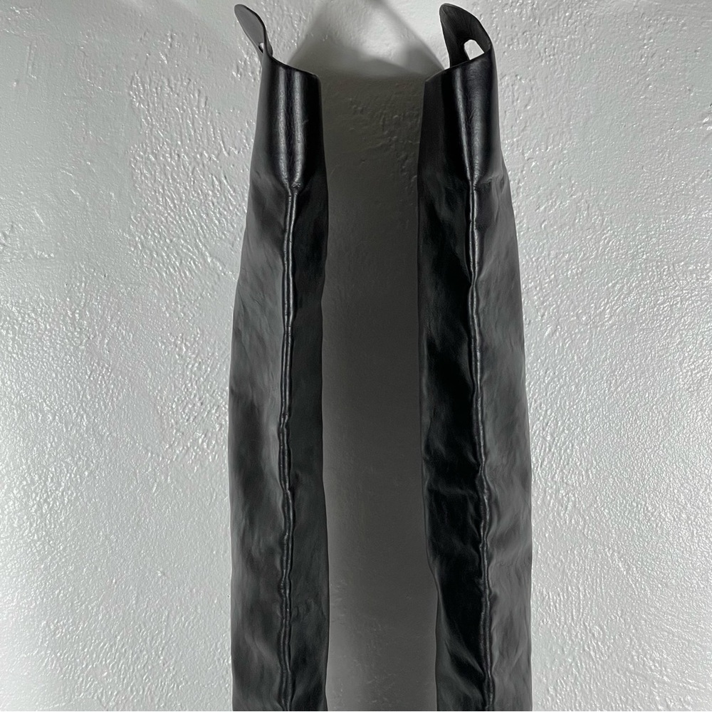 Burberry Black 110 Cutout Thigh-High Leather Boots Size - 10 .US / 40 .EU $2590 - Picture 6 of 15